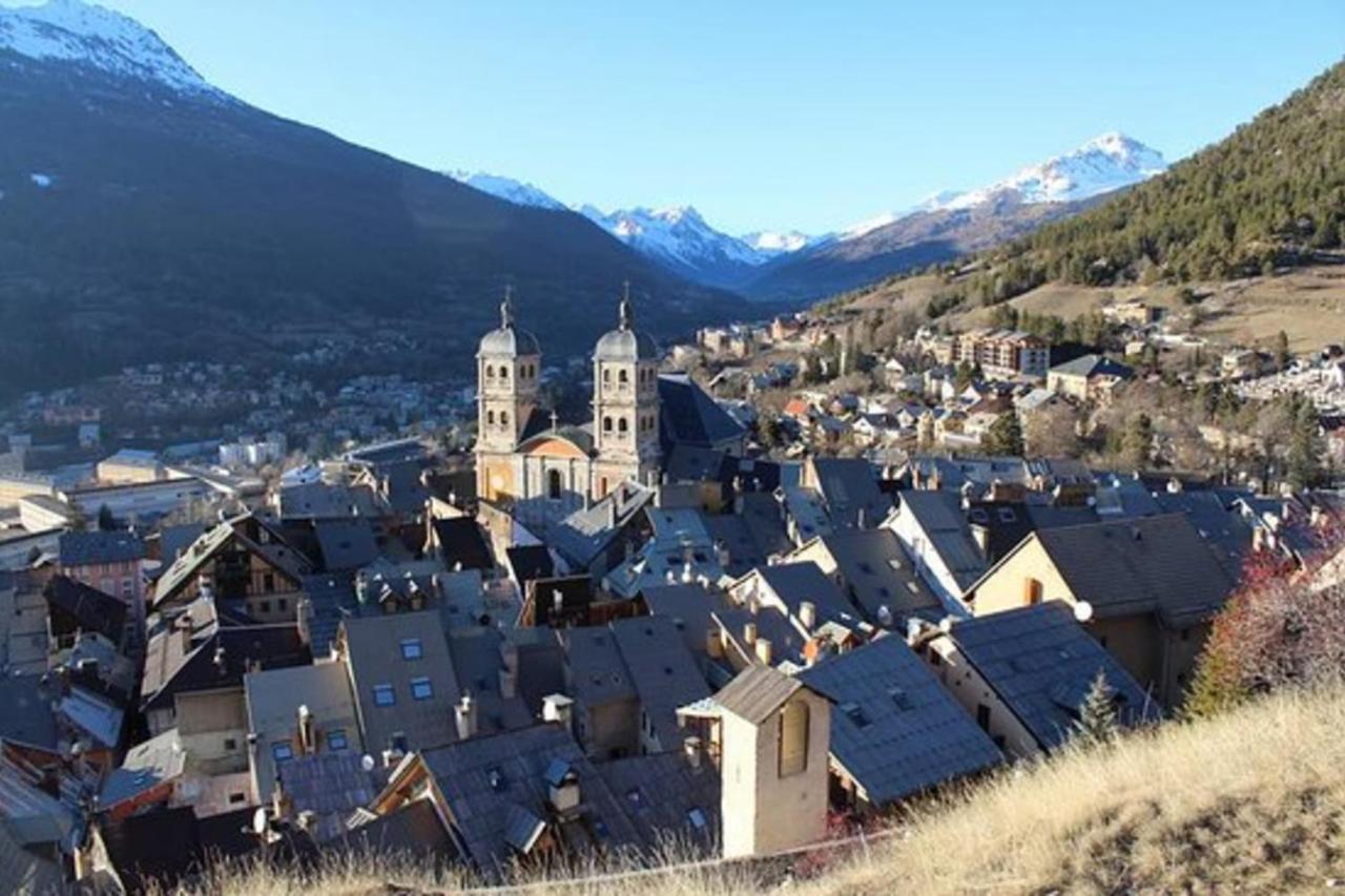 Rare Pearl With An Incredible View Of All Briancon Екстериор снимка